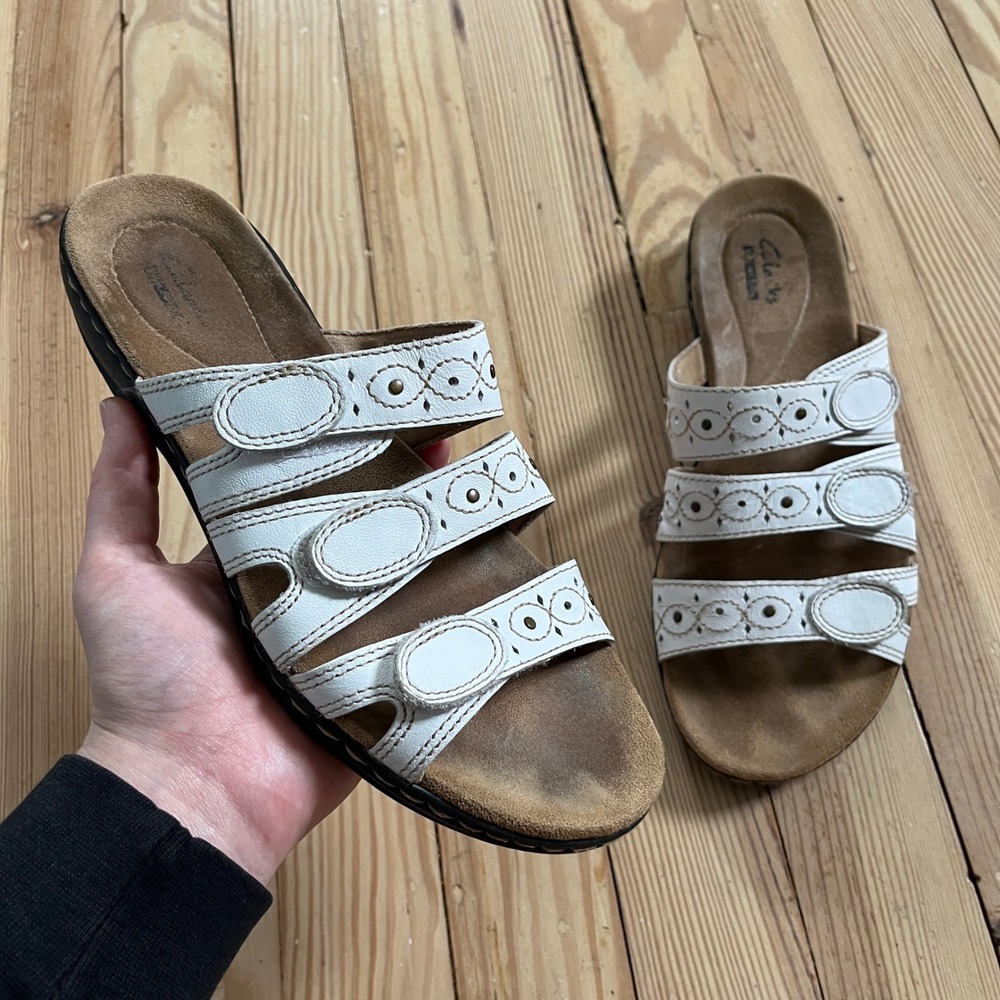 Clarks Collection White Leather Laser‎ Cut Triple Strap Slide Sandals Womens 8